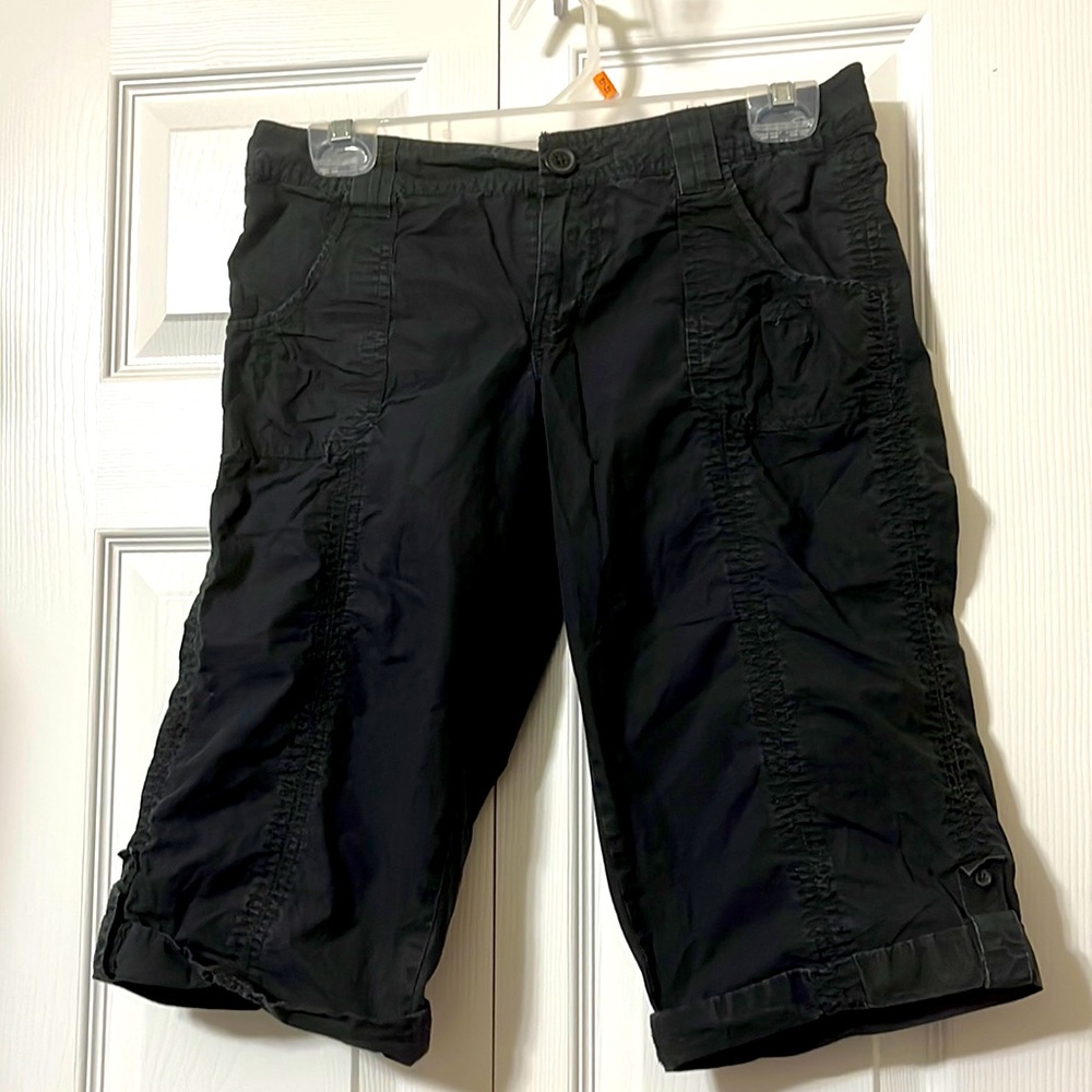 SO brand, black knee length shorts! Size 7!